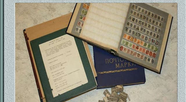 Культура Вопрос: Кто из нижеперечисленных писателей был коллекционером почтовых марок, собравший более 15 тысяч экземпляров?