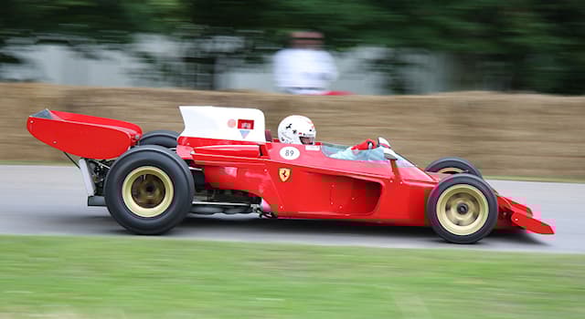 Spor Trivia Sorusu: Resimdeki araba hangi otomobil üreticisine ait?