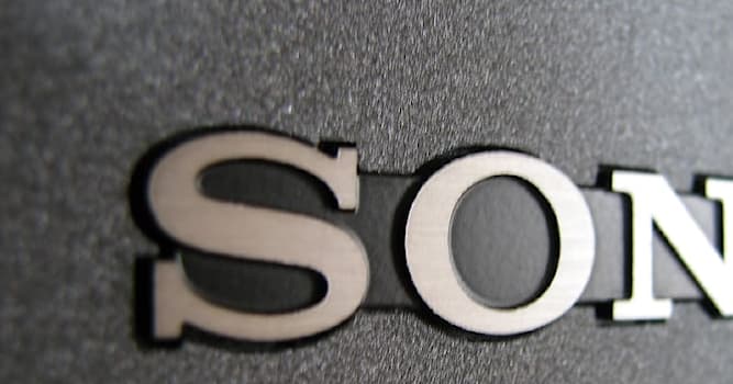 Общество Вопрос: На выпуске какой продукции специализируется компания Sony?