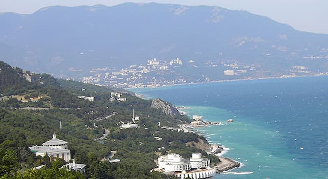 Geography Trivia Question: The city of Yalta is located on which body of water?