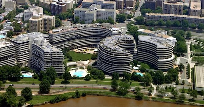 Geography Trivia Question: The famous Watergate complex of buildings is in which area of Washington D.C.?