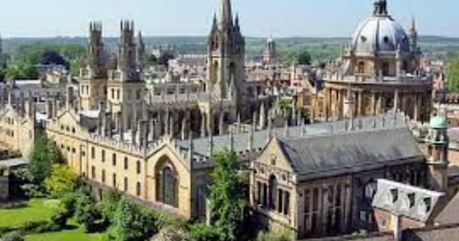 Сiencia Pregunta Trivia: ¿En qué país se encuentra la Universidad de Al-Azhar, la segunda más antigua del mundo en otorgar títulos?