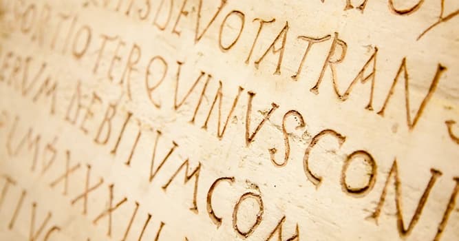 История Вопрос: Как называется кодекс древнейших римских законов, записанных в 451-450 гг. до н.э.?
