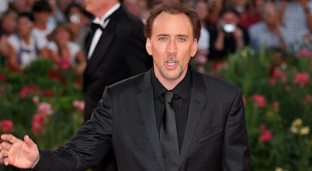 Sinema & TV Trivia Sorusu: Fotoğraftaki ünlü Hollywood aktörünün adı nedir?