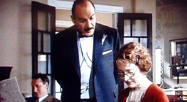 Culture Trivia Question: What is the name of the fictional detective Hercule Poirot's secretary?