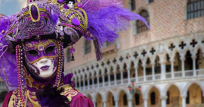 История Вопрос: Зачем изначально создавались маски в Венеции?