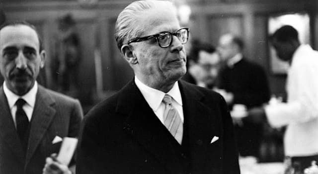 Cronologia Domande: Giovanni Gronchi era presidente di quale paese?