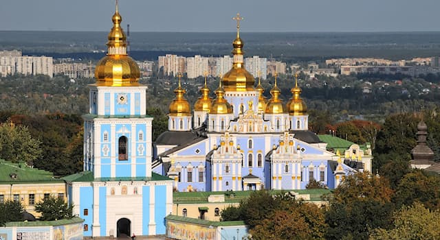 History Trivia Question: In which year was the Ukrainian Orthodox Church formed?