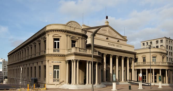 Культура Вопрос: Какой театр является старейшим театром в Уругвае и всём западном полушарии?