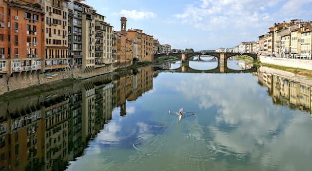 Geographie Wissensfrage: In welchem Land fließt der Fluss Arno?