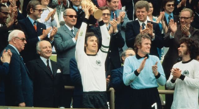 Sport Wissensfrage: In welcher Sportart wurde der deutsche Sportler Franz Beckenbauer berühmt?