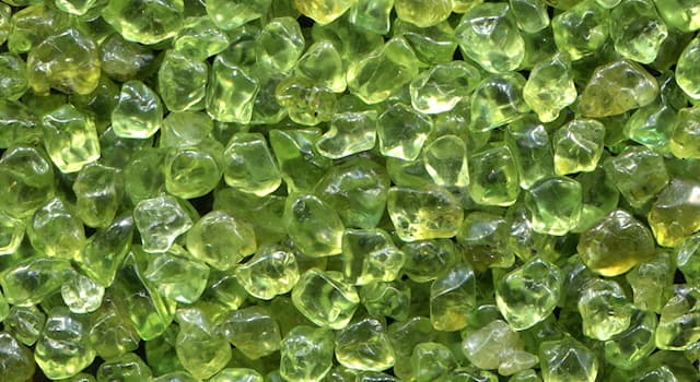 Natur Wissensfrage: Welcher Schmuckstein wird auch Peridot genannt?