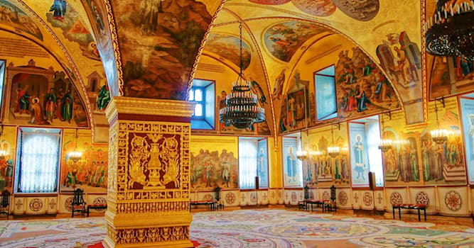 Culture Question: Le palais des Térems ou du Belvédère se situe dans quelle ville russe ?