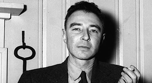 Science Question: Le physicien Julius Robert Oppenheimer est originaire de quel pays ?