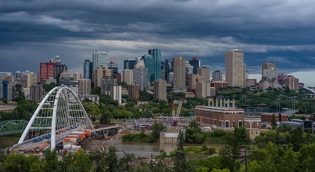 Geografia Pytanie-Ciekawostka: W którym kraju znajduje się miasto Edmonton?