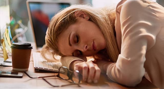 Science Question: Comment appelle-t-on ce trouble du sommeil caractérisé par une somnolence diurne excessive ?