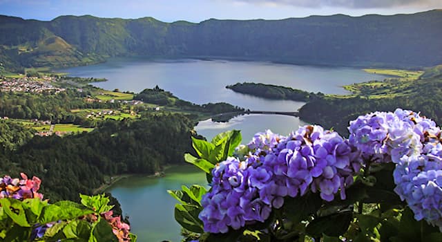 Géographie Question: Dans quel océan se trouvent les Açores ?
