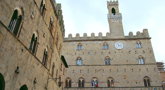 Aardrijkskunde Trivia Vraag: Waar bevindt zich het Palazzo dei Priori?