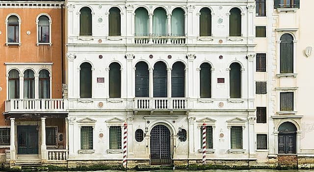 Géographie Question: Où se trouve le Palazzo Grimani Marcello ?