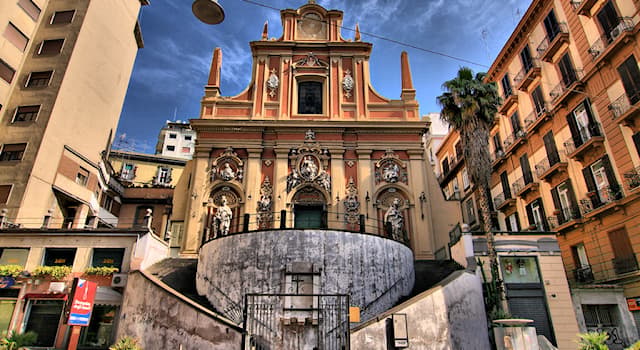 Cultura Pregunta Trivia: ¿Dónde se encuentra la iglesia de Santa Teresa a Chiaia?