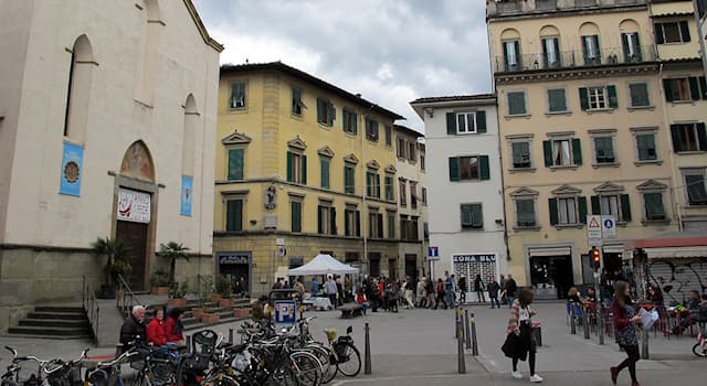 Aardrijkskunde Trivia Vraag: In welke Italiaanse stad ligt Piazza Sant'Ambrogio?