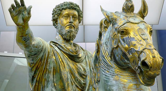 Cultuur Trivia Vraag: In welke Italiaanse stad staat het ruiterstandbeeld van Marcus Aurelius op de foto?
