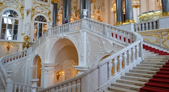 Культура Вопрос: Как называется парадная лестница Эрмитажа?