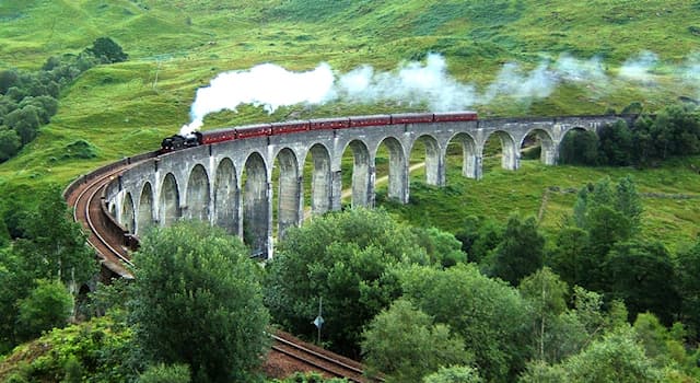 Film & Fernsehen Wissensfrage: Durch welchen Film wurde der Glenfinnan-Viadukt in Schottland berühmt?