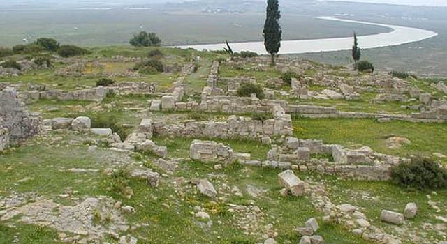 Géographie Question: Les ruines de Lixus, ville ancienne fondée par les Phéniciens, se situent dans quel pays ?
