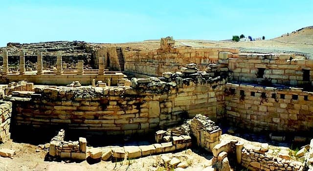 Géographie Question: Zama Regia, ville antique d'origine numide est située dans quel pays ?