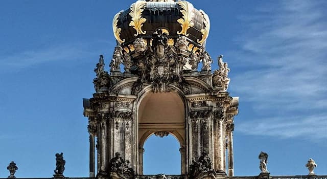 Cultura Pregunta Trivia: ¿En qué palacio se encuentra la Puerta de la Corona (Kronentor)?