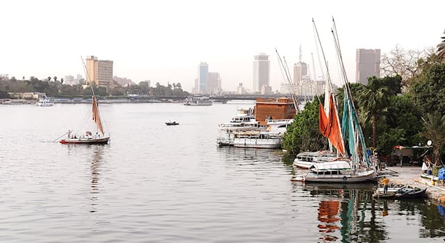 Geografia Domande: Di quale paese nordafricano è capitale il Cairo?