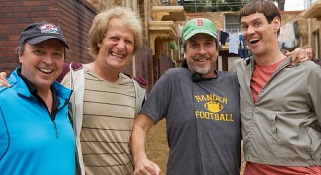 Movies & TV Trivia Question: Which actor played Harry Dunne in the 1995 film 'Dumb and Dumber'?