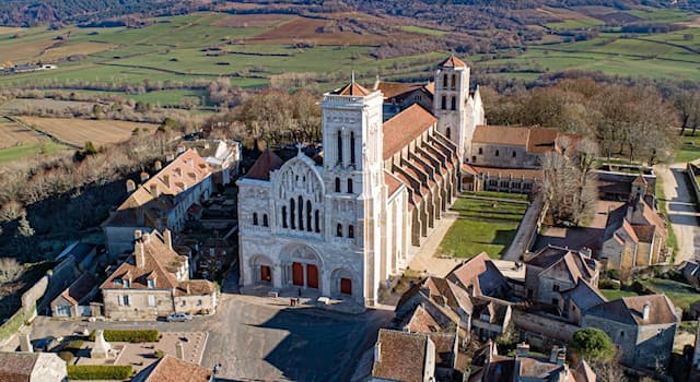 Géographie Question: Dans quel département se trouve la ville de Vézelay ?
