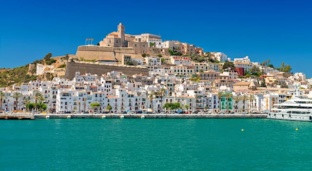 Géographie Question: A quel pays appartient l'île d’Ibiza ?