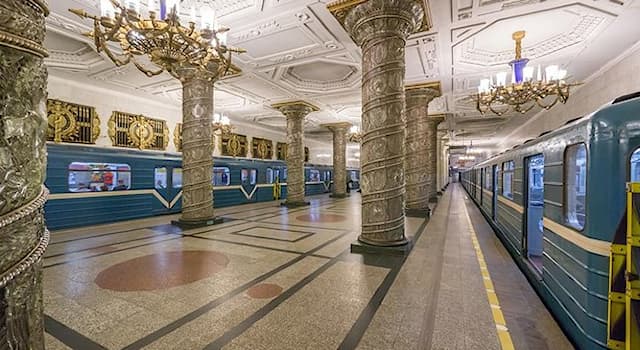 Culture Question: En quelle année a été inauguré le métro de Saint-Pétersbourg ?