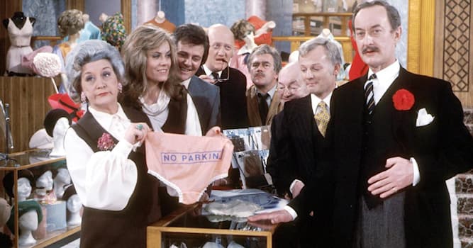 Films & TV Trivia Vraag: Hoe heet het warenhuis waar de personages uit de Britse komedie 'Are You Being Served?' werken?