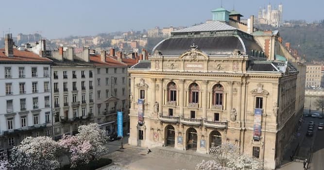 Culture Question: Le théâtre des Célestins se trouve dans quelle ville française ?