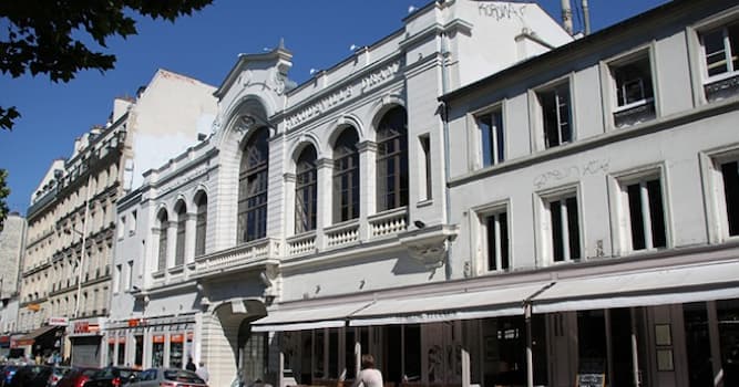 Culture Question: Le Trianon, théâtre parisien, a été bâti en quelle année ?