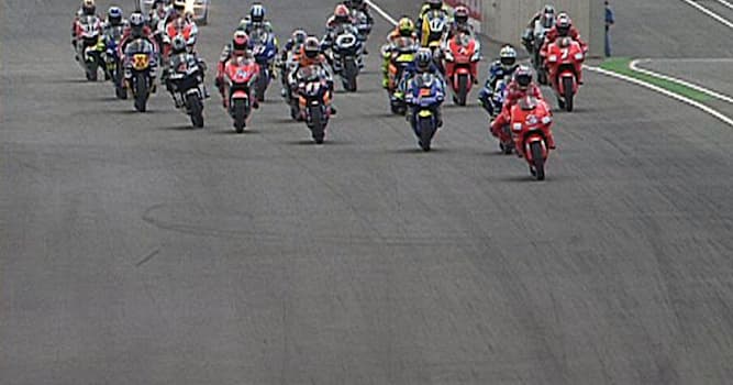 Sport Question: Quel constructeur MotoGP a été champion du monde avec un moteur en V composé de 5 cylindres ?