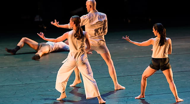 Cultura Domande: Qual è il nome dell'arte di creare una danza?