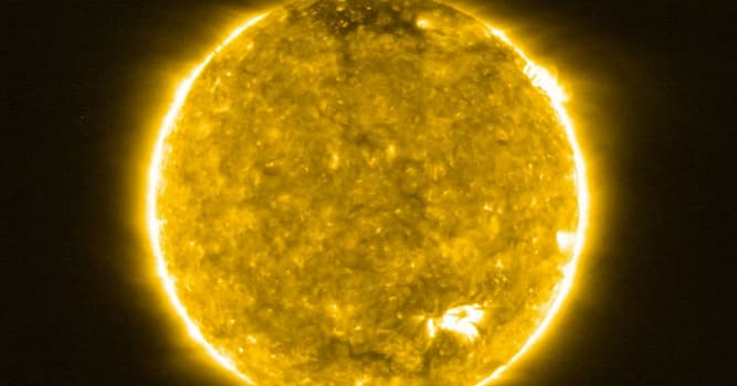 Science Question: Comment appelle-t-on le halo de gaz externe qui entoure le soleil ?