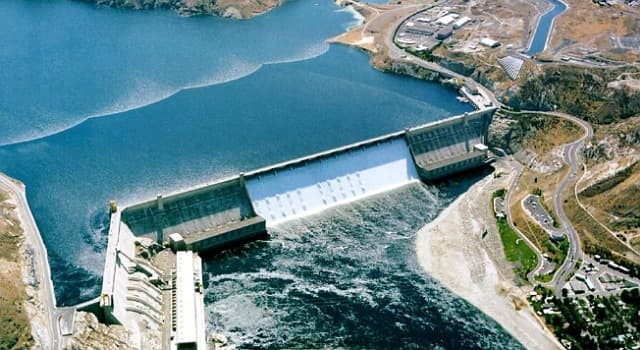 Géographie Question: Dans quel État des États-Unis le barrage de Grand Coulee est-il situé ?
