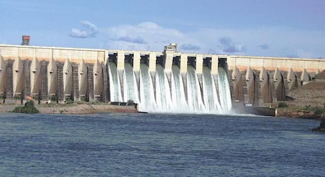 Géographie Question: Dans quel pays se trouve le barrage de Taoussa ?
