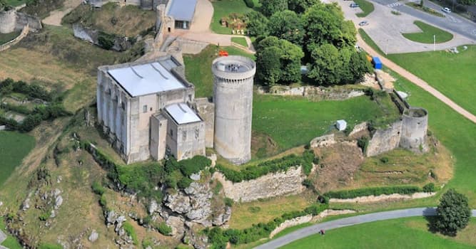 Culture Question: Dans quelle région de France le château de Falaise est-il situé ?