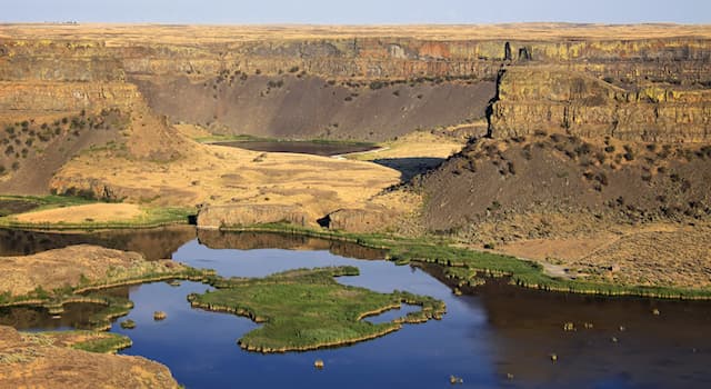 Geografia Pytanie-Ciekawostka: Dry Falls to pozostałość największego znanego wodospadu w historii Ziemi. Gdzie się on znajduje?