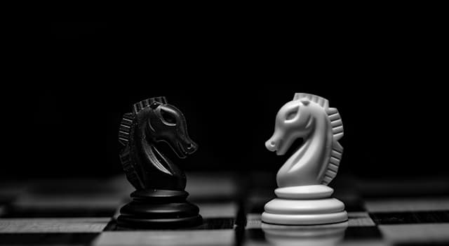 Cultura Domande: In una partita a scacchi, quale colore si muove per primo?