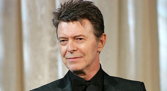 Kultura Pytanie-Ciekawostka: Jak naprawdę nazywał się znany piosenkarz David Bowie?