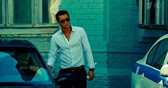 Películas Pregunta Trivia: ¿Qué actor interpreta a Igor Sokolovsky en "Mazhor"?