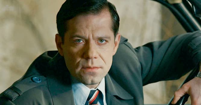 Кино Вопрос: Какой актёр играет роль Валерия Симоненко в сериале "Мажор"?